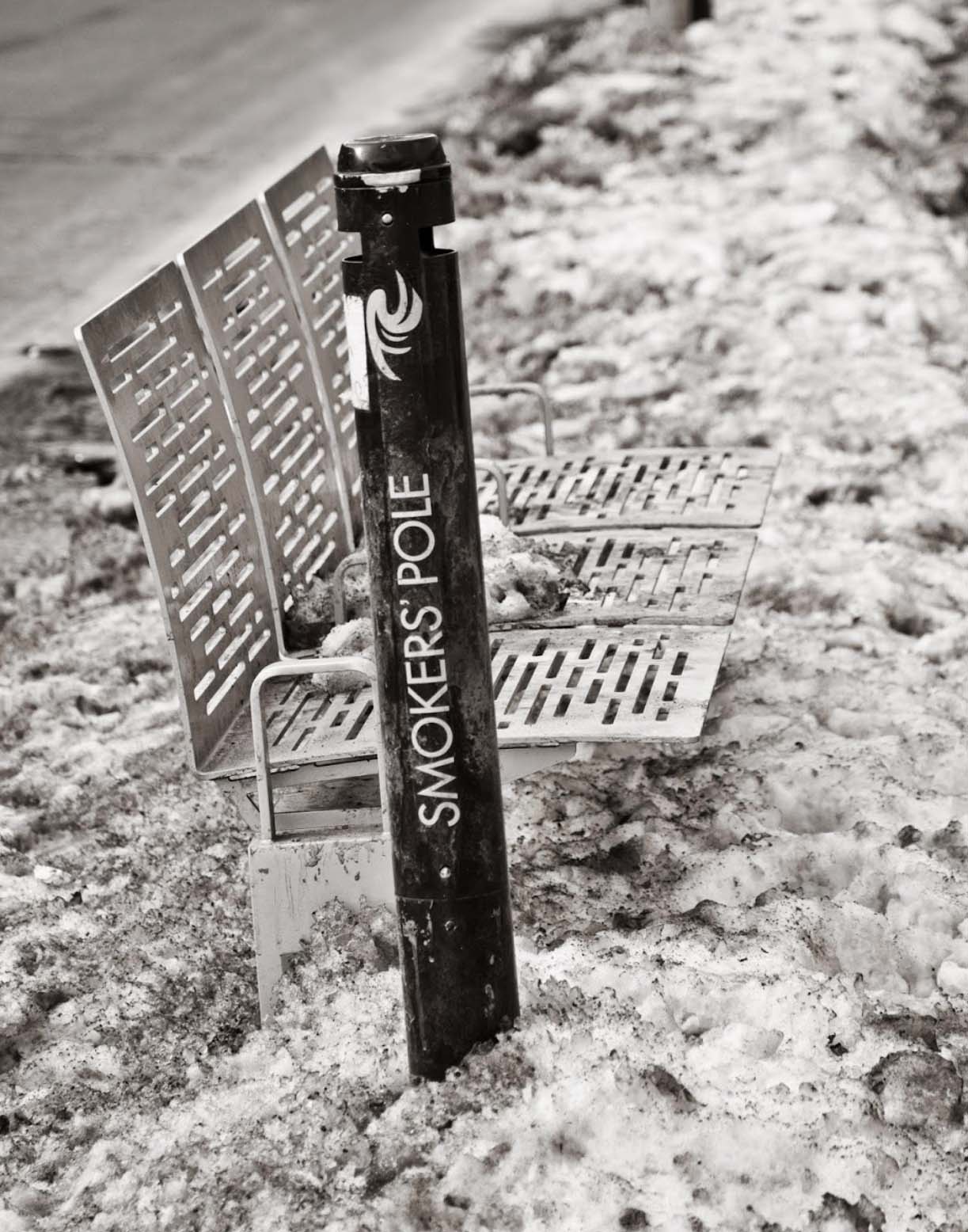 Read more about the article Photography: Smokers’ Pole